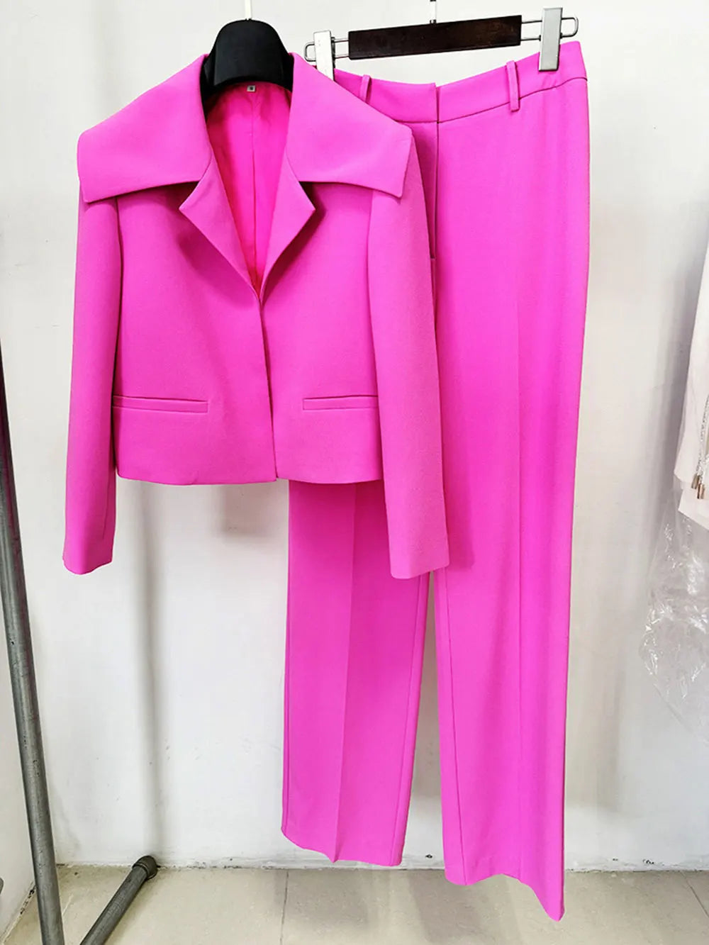 Elegant Women's Light Luxury Suit Pants Set with Large Collar Long Sleeve Slim Fit Short Suit Coat and Pants Two Piece Set Deep Pink