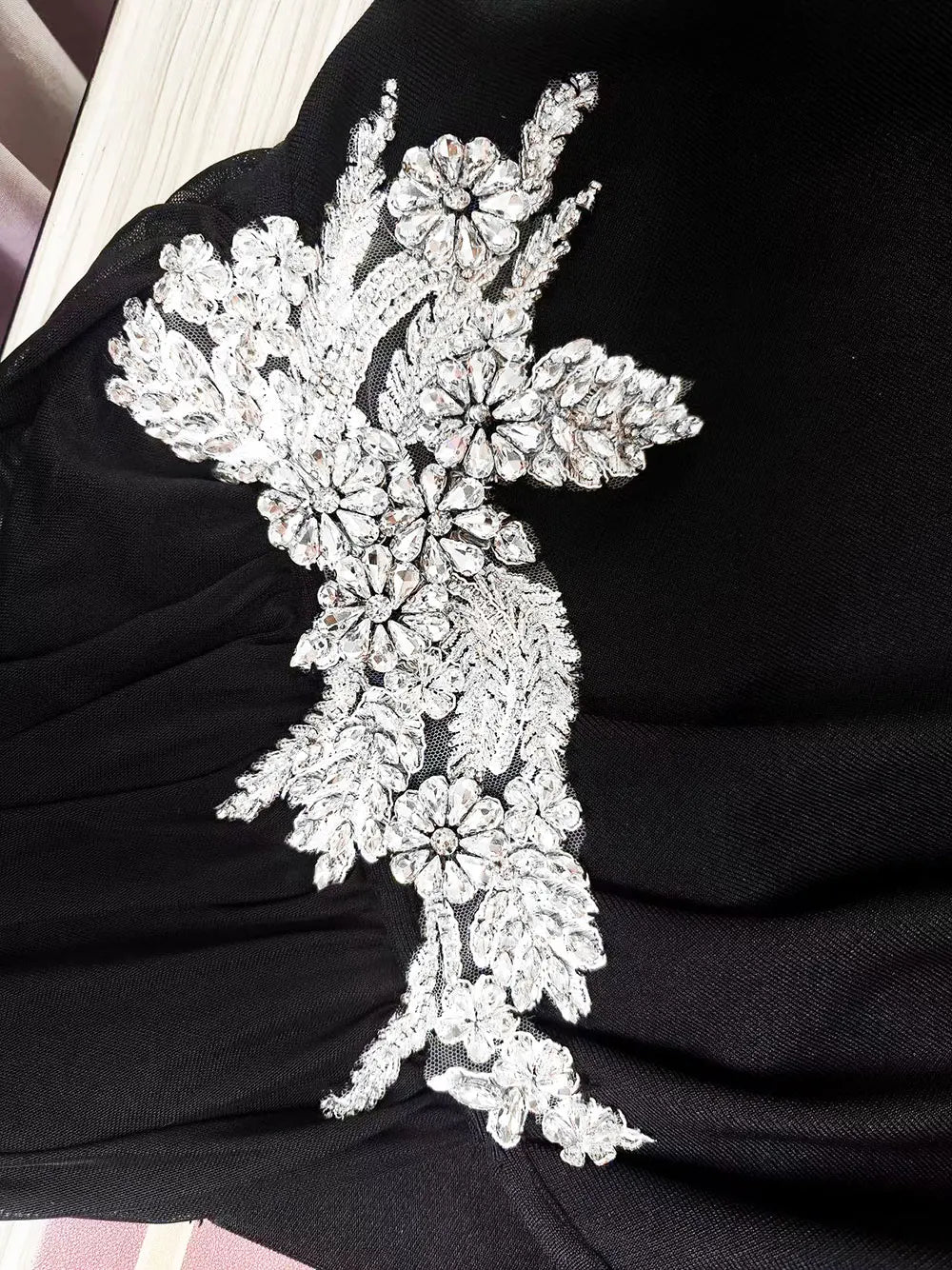 Sexy Women's Asymmetric Dresses O-neck Long Sleeve Diamond Decoration Bodycon Mini Dress Cocktail Evening Party Vestidos