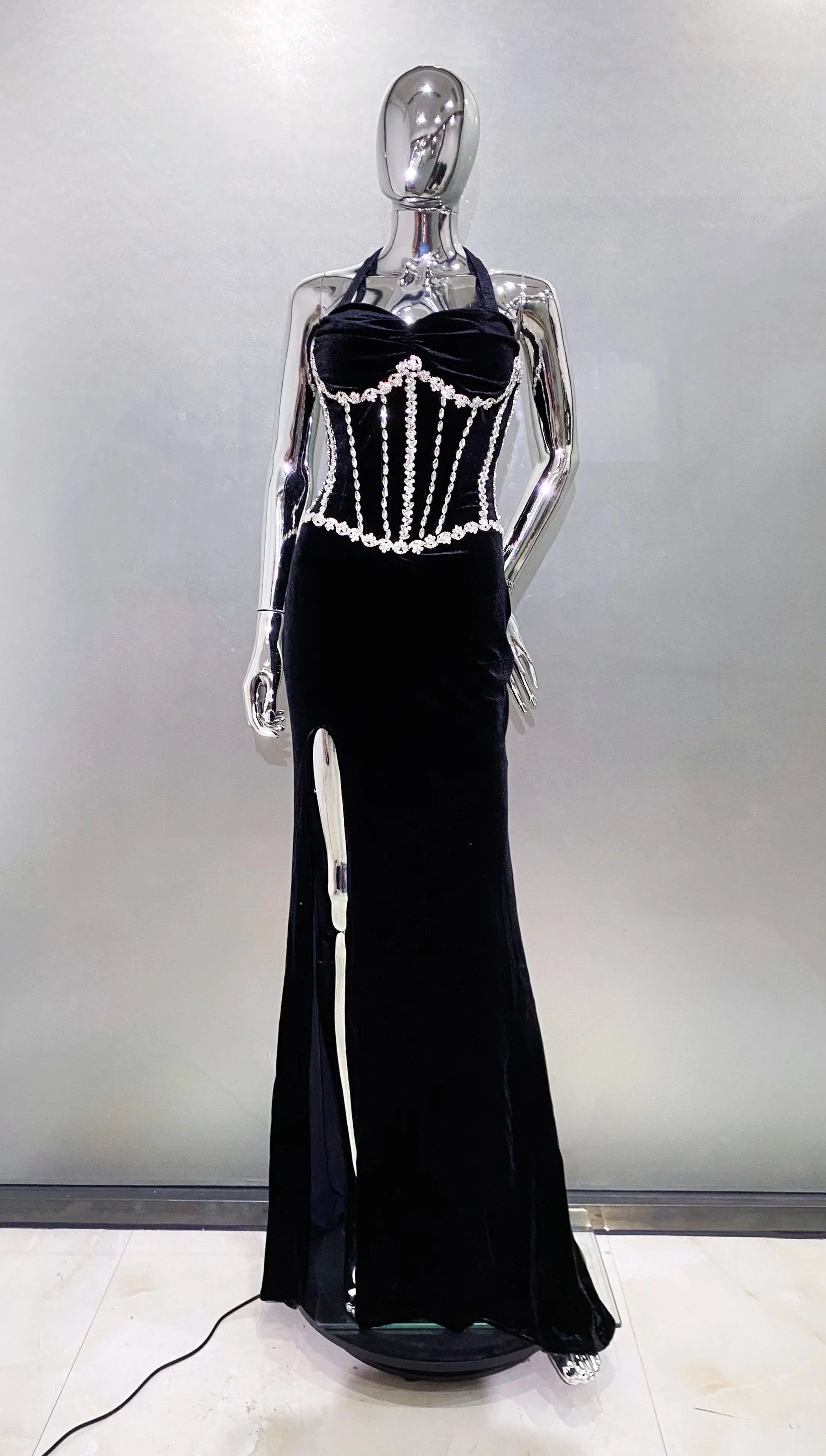 Luxury Shining Diamond Halter Black Velvet floor Lenght Evening Dress Celebrity Birthday Party Outfit Performance Costume black