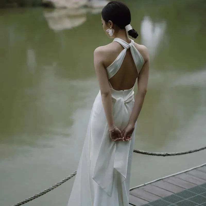 Luxury Simple White Satin Small Tail Bride Wedding Dress Sexy Halter Backless Ball Gown Wedding Evening Prom Dresses for Women White