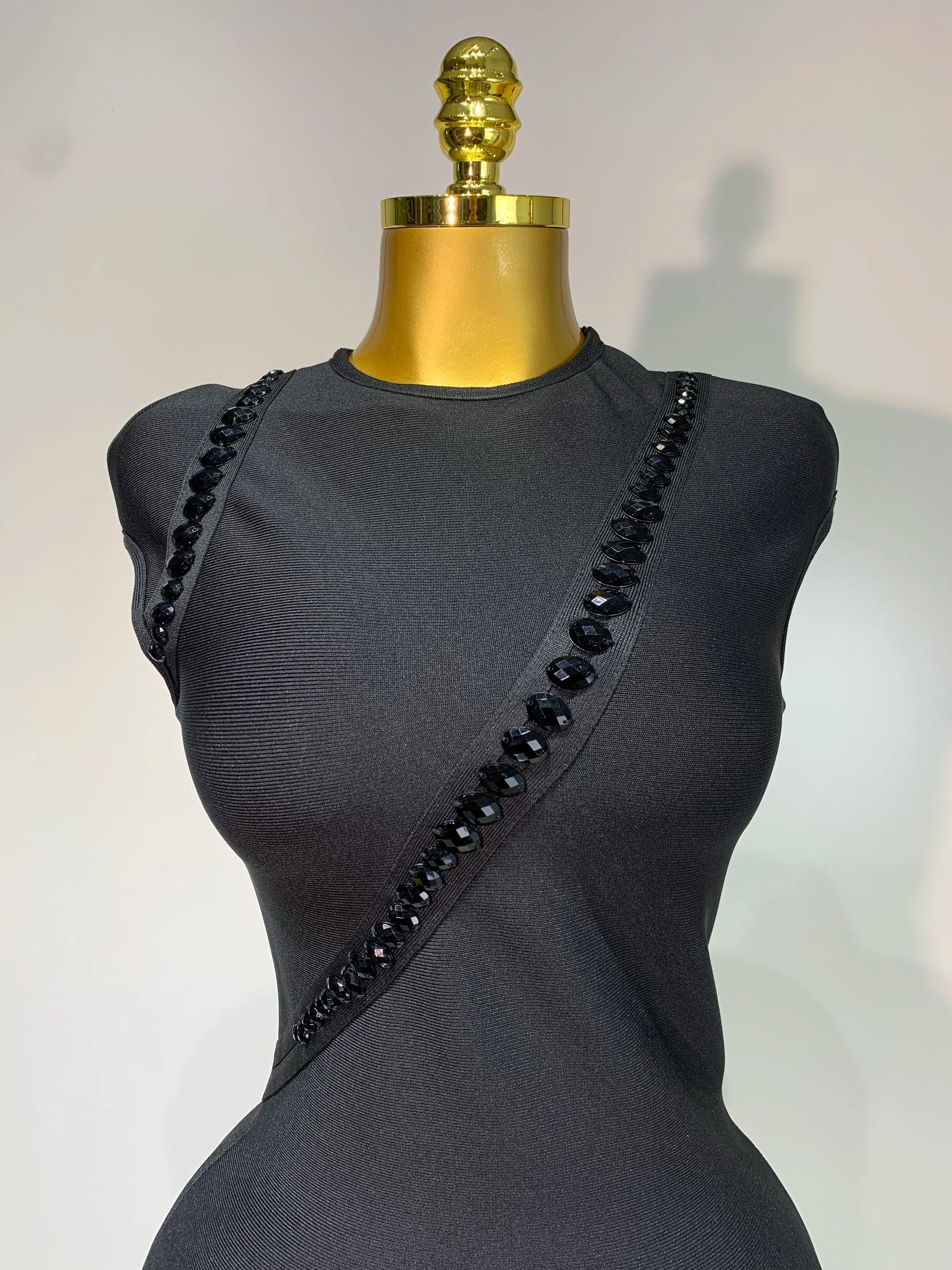 Elegant Women Sexy Black Design Bodycon Bandage Dress O-Neck Half Sleeve Medium Long Dresses Party Luxury Birthday Dresses