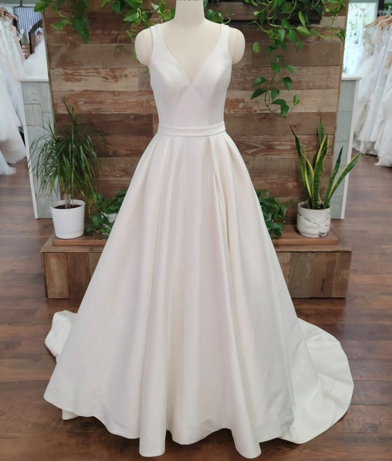 Gaun Perkahwinan Elegant Satin A Line V Neck Sleeveless Spaghetti Straps Mudah Gaun Pengantin Robe De Mariee Vestidos de Novia Custom