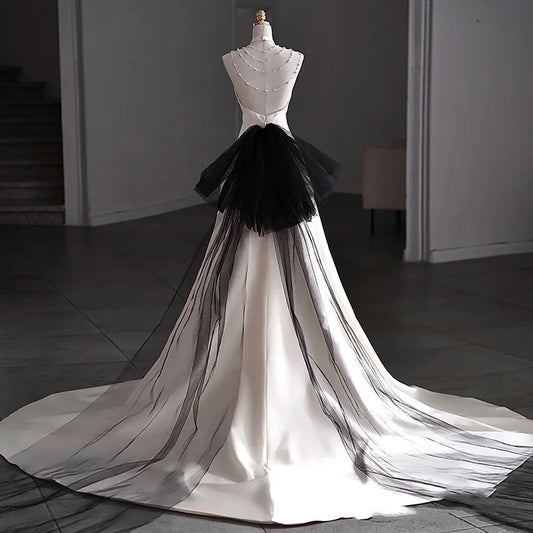 Vestido de noiva de noiva de luxo de luxo branco de cetim branca