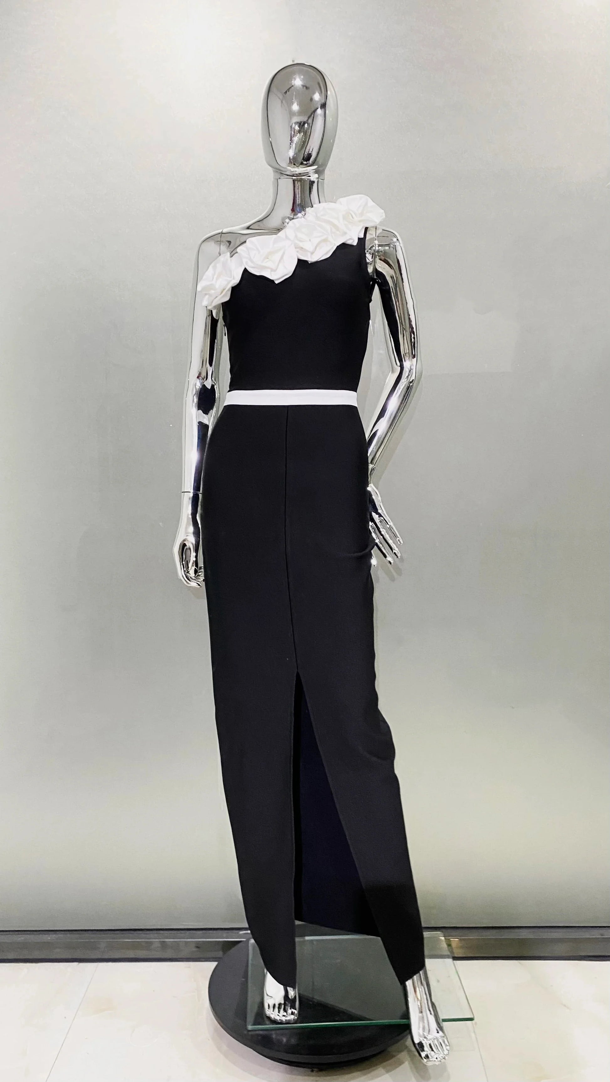 Summer White Flowers One Shoulder Black Ankle Length Bandage Dress Graceful Woman Evening Dress Celebrity Party Outfit