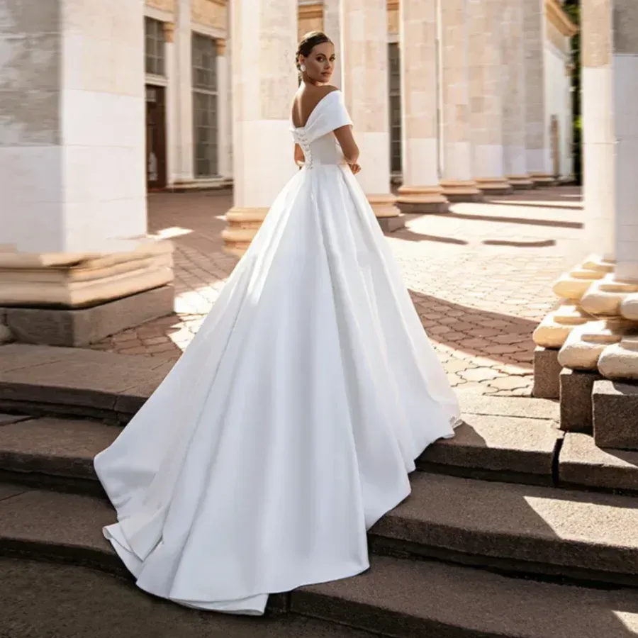 Jiayigong Gorgeous Ball Gown Wedding Dresses Off The Shoulder V Neck Simple Satin Sweep Train Corset Bridal Dress Full ivory 26w