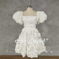 Robe de mariée courte à fleurs 3D, col carré, manches bouffantes, ligne a, fermeture éclair au dos, robe de mariée courte