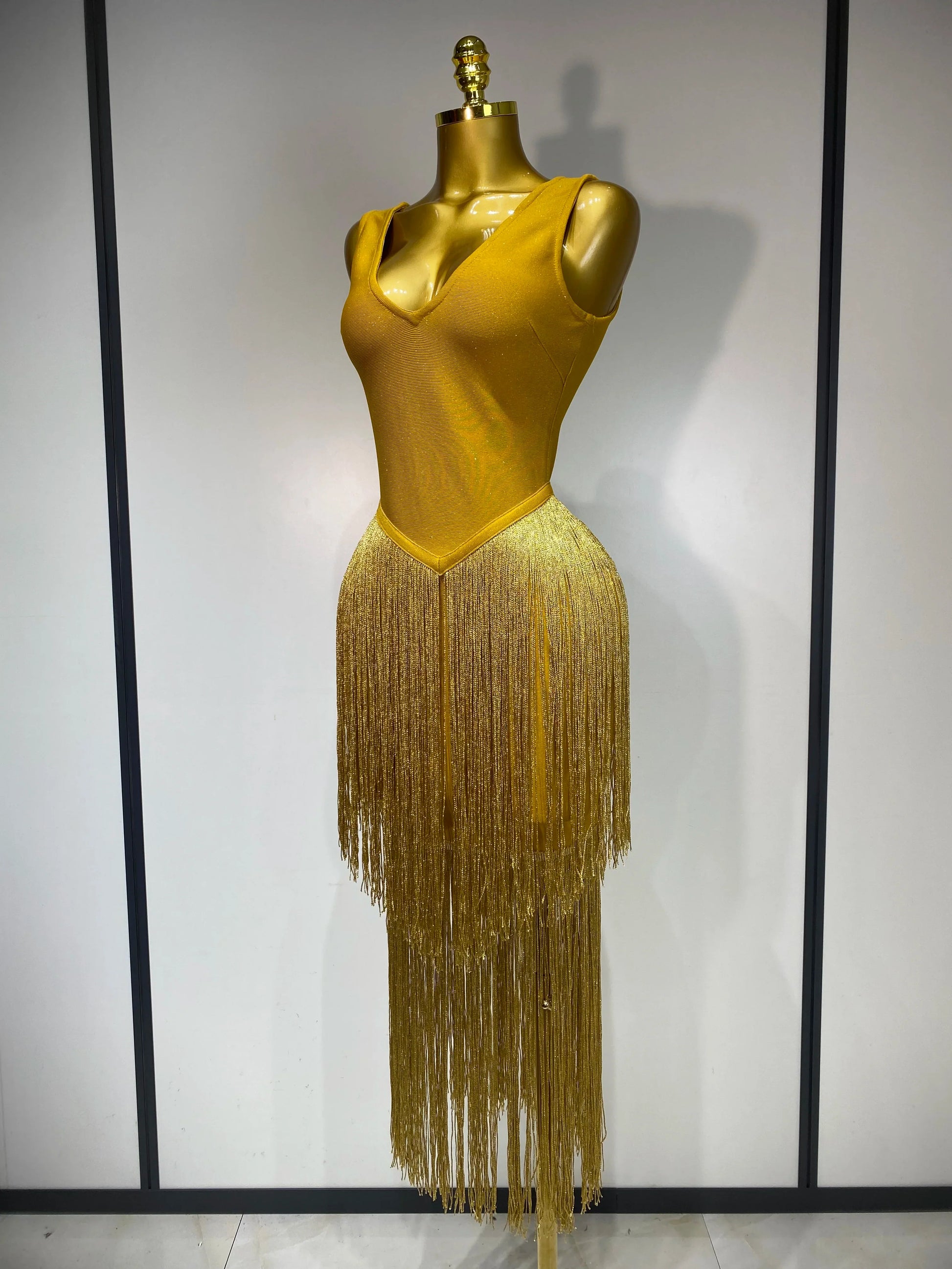 Sexy V Neck Yellow Tassels Women Prom Dress Sheath Sleeveless Party Gown Elegant Formal Luxury Birthday Club Dresses