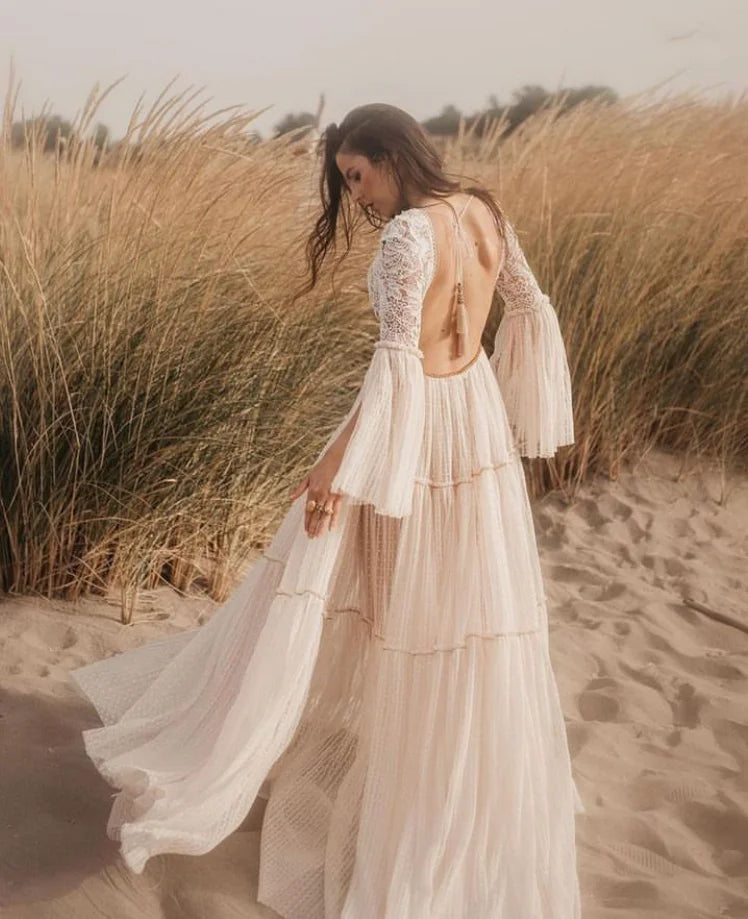 Vintage Beach Bohemia Wedding Dress Dot Tulle Pleats Sexy Deep V Open Back Lace Bell Sleeves Gaun Pengantin Unik