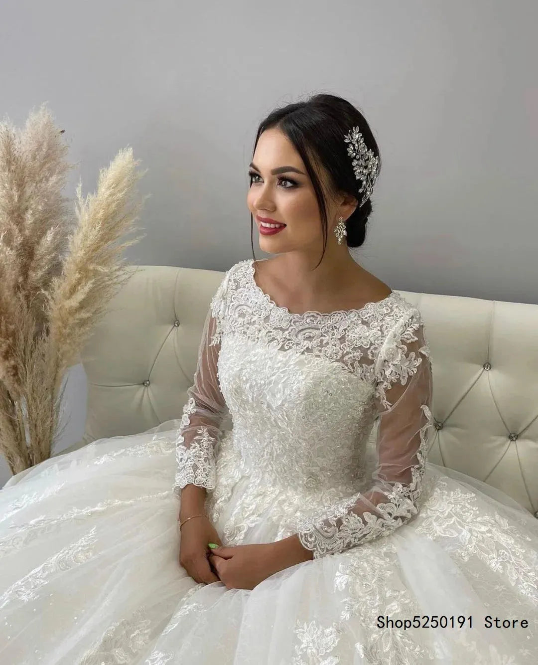 Long Sleeve Ball Gown Wedding Dress O Neck Women Lace Button Illusion Royal Train Bridal Gowns Vestido De Novia Princesa Ivory