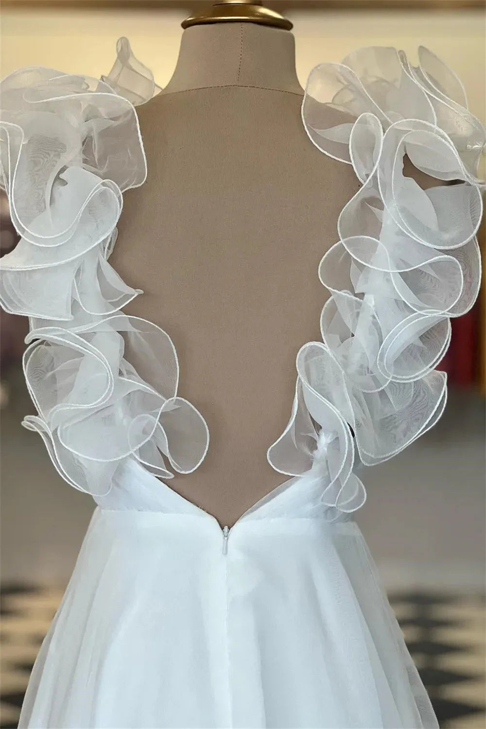 White V-neck Prom Dresses Tulle A-line vestidos de noche Elegant Sleeveless Floor-Length Backless Formal Evening as pic