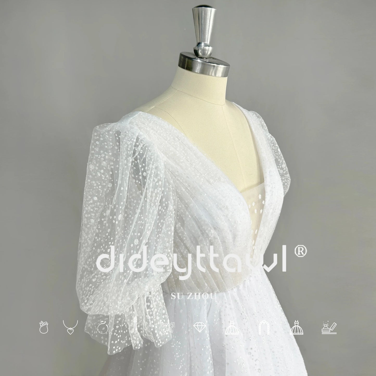 Mangas de sopro de sopa de tule brilhante Mini vestido de noiva curto V de pescoço de costas acima do joelho vestido de noiva brilhante