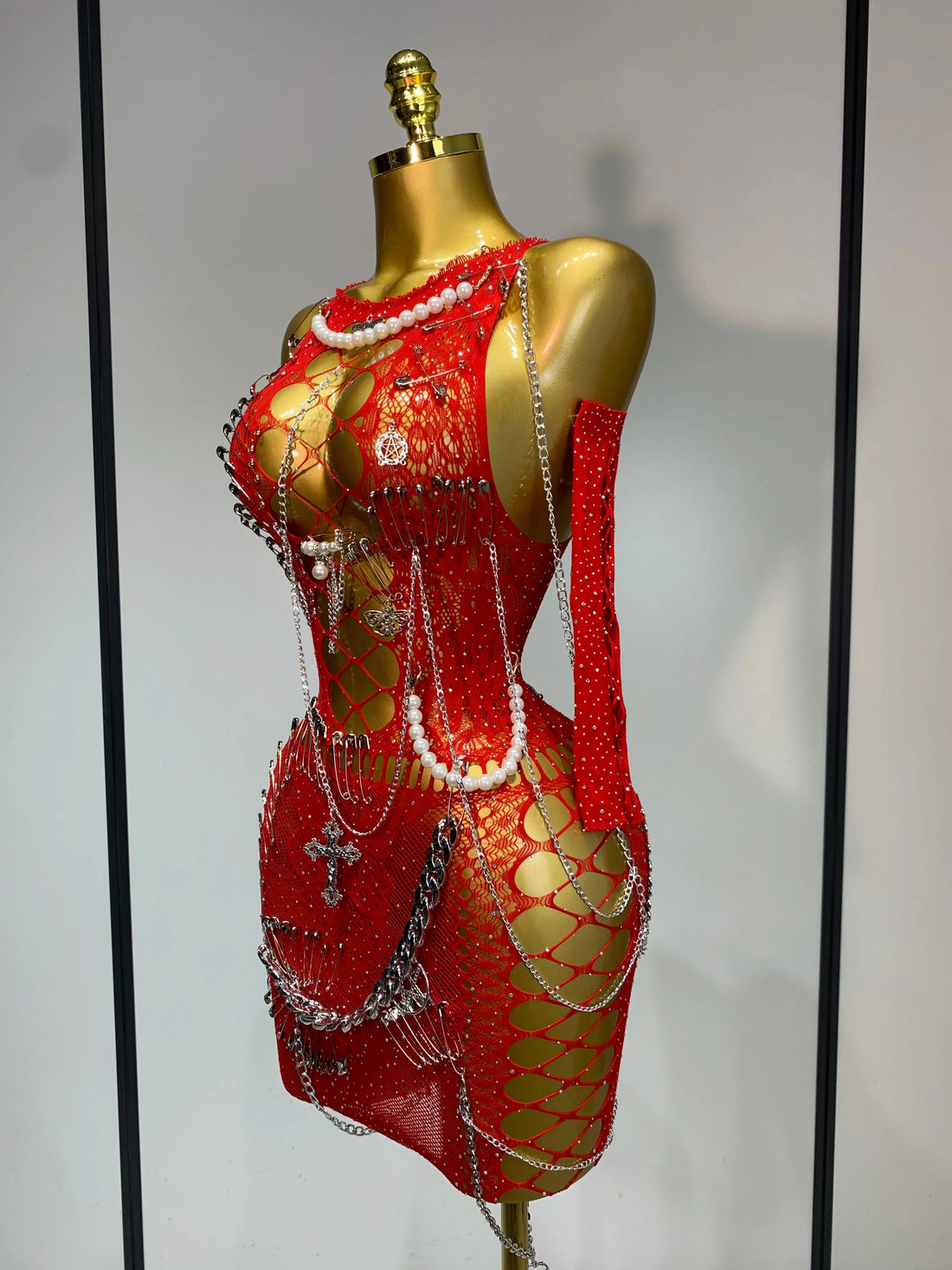 Women Sexy Hollow Out Pearl Chain Bodycon Dress Sleeveless High Stretchy Mini Dress Evening Party Nightclub Singer Stage Outfit Red