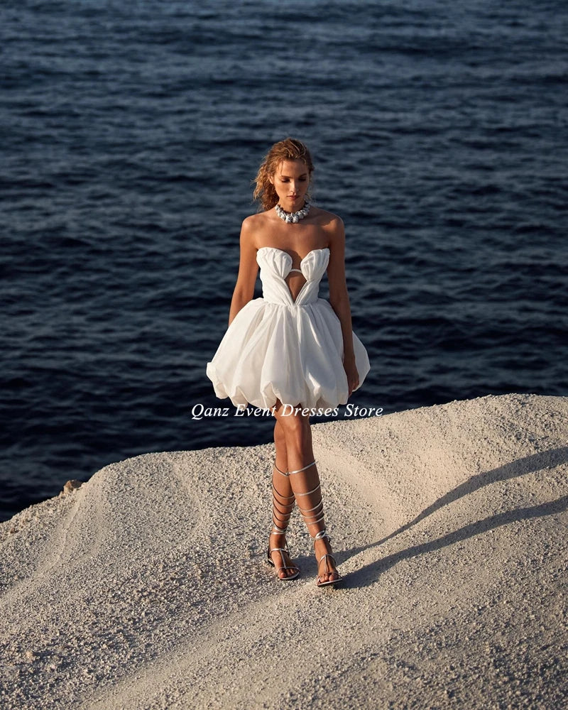 Kekasih satin elegan yang terdedah pakaian perkahwinan pendek vestidos para mujer elegan y bonitos pantai putih vestidos de novia