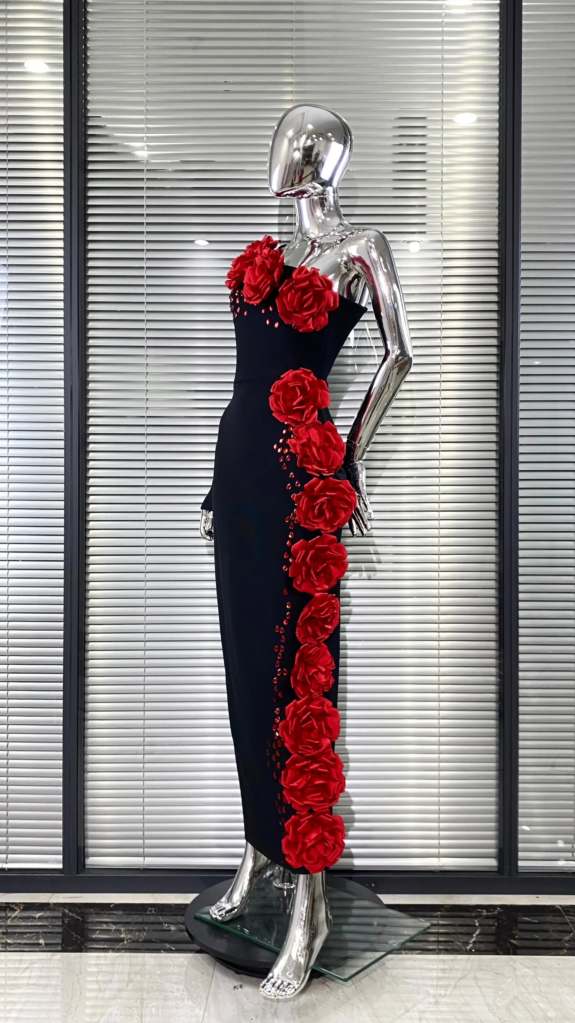 Red Flowers Shining Diamonds Sexy Oblique Shoulder Black Bandage Dress Woman Birthday Party Dress Wedding Party Outfit