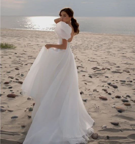 Dream Square Hals Einfaches Hochzeitskleid für Frauen kurze Puffärmel Eine Linie Sweep Zug elegantes Brautkleid