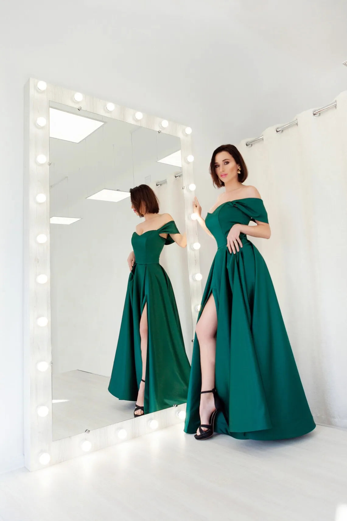 Hunter Green Prom Dresses Satin Long Floor Length Off Shoulder Front Slit Formal Party Evening Gown Women Special Occasion Dress