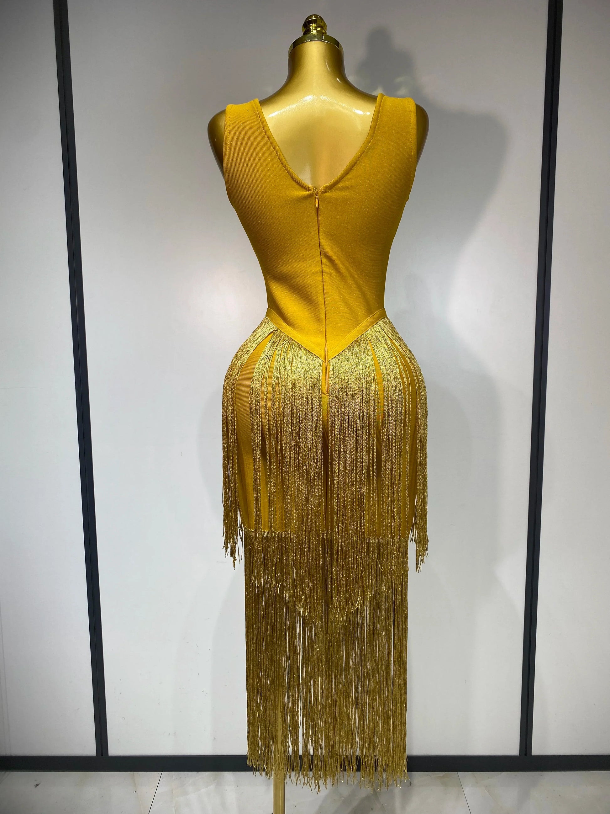 Sexy V Neck Yellow Tassels Women Prom Dress Sheath Sleeveless Party Gown Elegant Formal Luxury Birthday Club Dresses