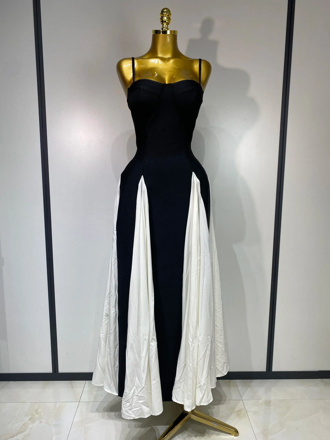 Women Contrast Color Camisole Long Dress Elegant Sleeveless Backless High Waist Bandage Dress High Street Banquet Gown black