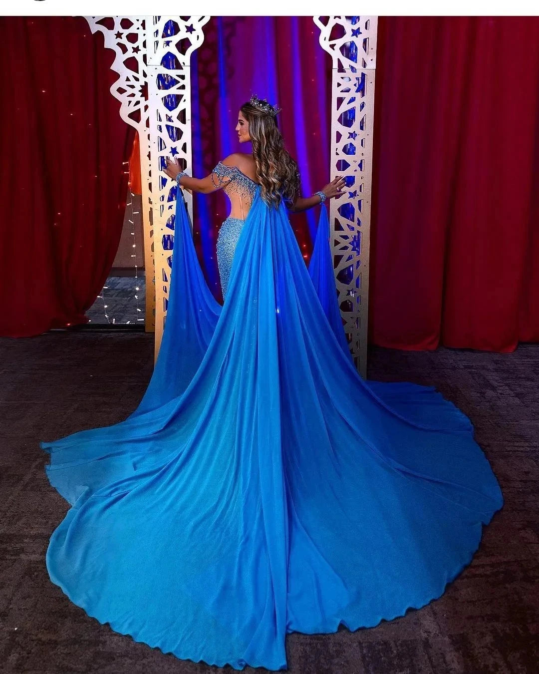 Vestidos de Noche de sirena azul árabe de Dubái, con chal, capa y hombros descubiertos, vestido de fiesta con cuentas brillantes, فساتين السهرة, vestidos de fiesta
