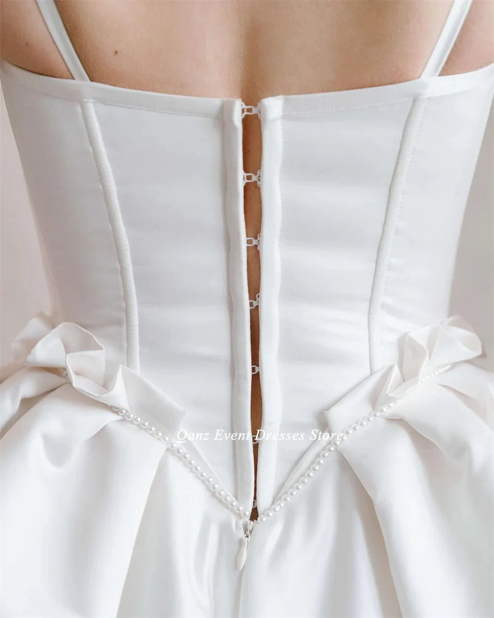 Chérie a-ligne robe de mariée courte bretelles Spaghetti au-dessus du genou perles Satin robes de mariée robes Para Mujer robe de mariée