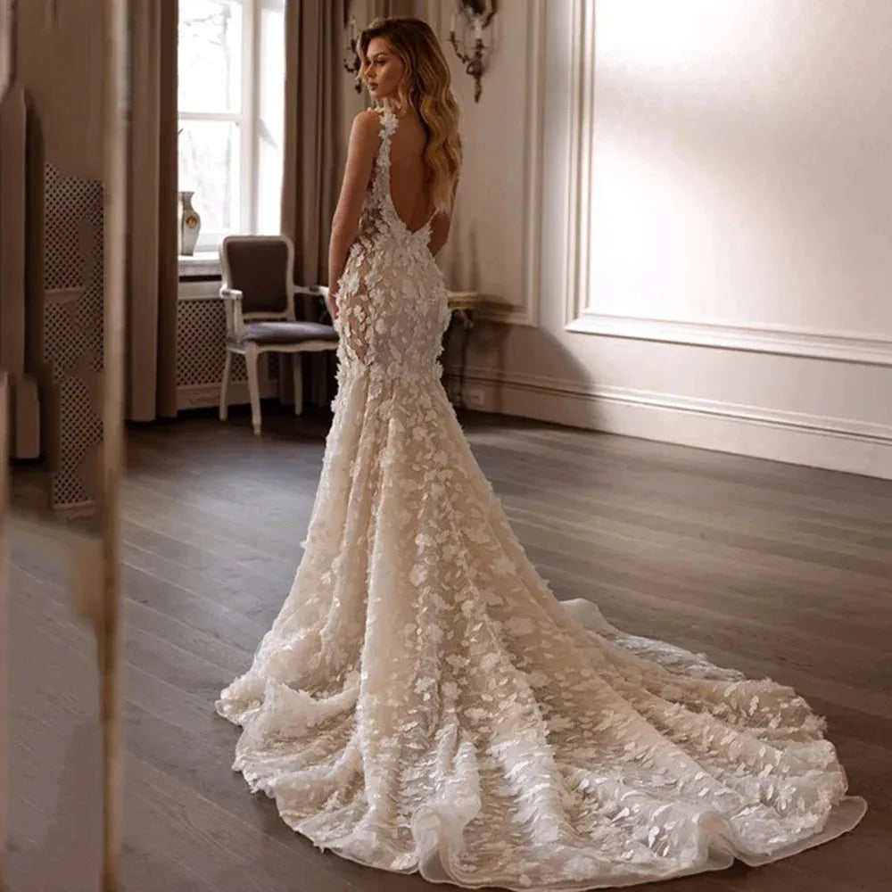 Luxury V-Neck Mermaid Wedding Dress Sleeveless Lace Appliques Beach Bride Gown Backless Sweep Train Vestido De Novia Ivory 14w
