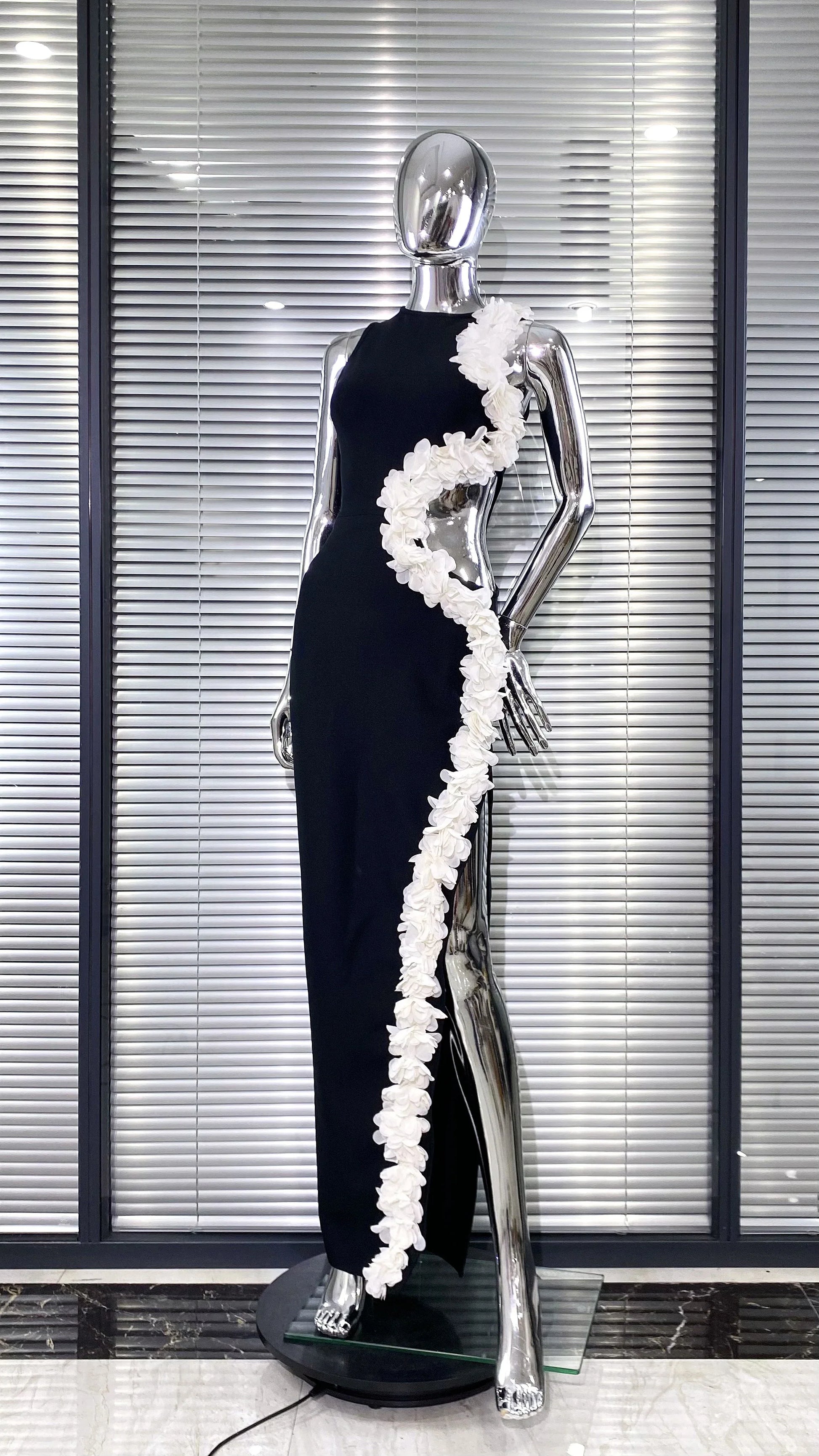 White Petal Edge Hollow Out Sleeveless Sheath Black Bandage Ankle Lengh Dress Woman Party Vestido Celebrity Cocktail Outfit