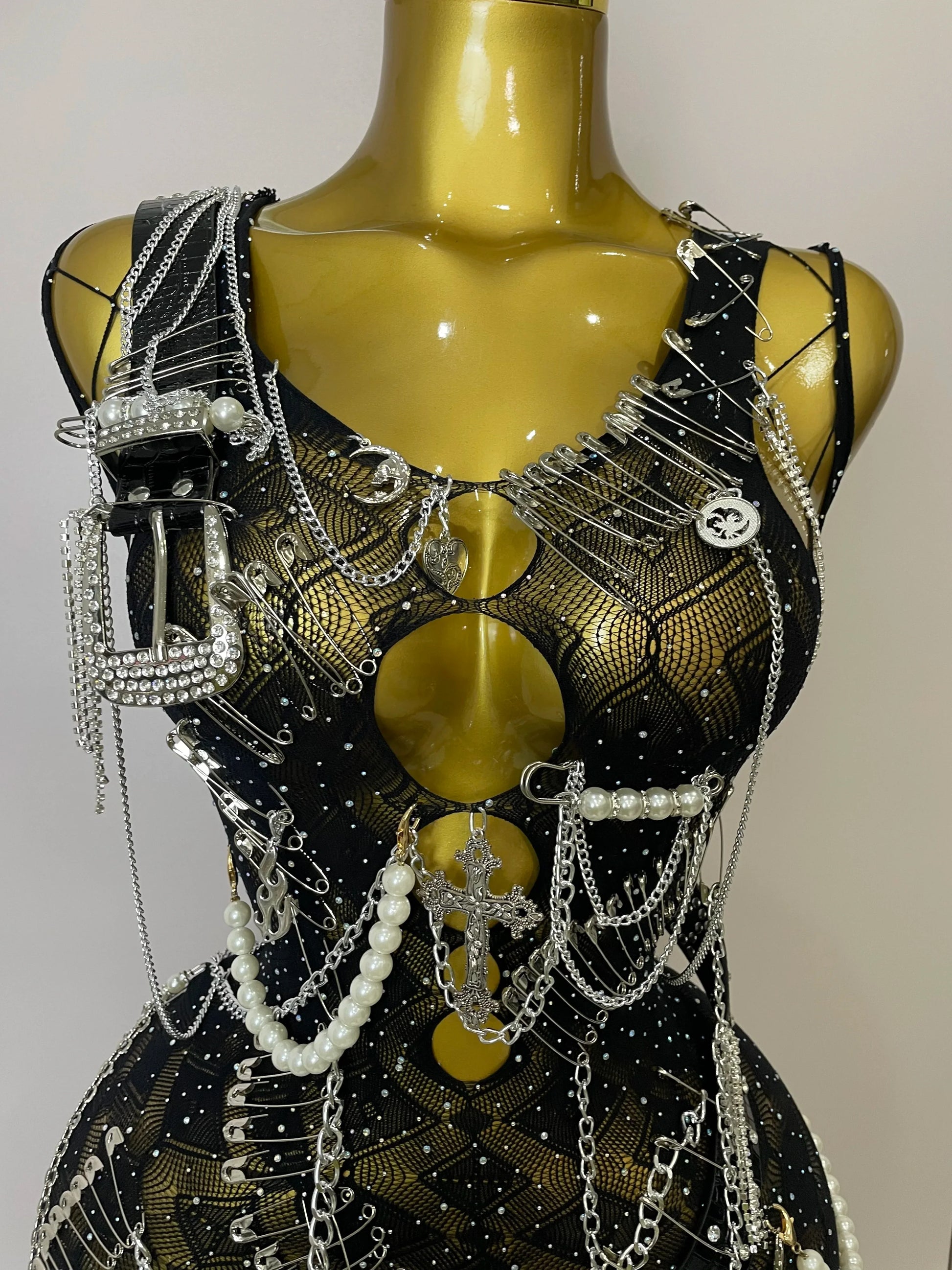 Sexy Fashion Pin Decoration Fringe Beading Short Party Dress Women Hollow Out Nightclub Performance Singer Costume