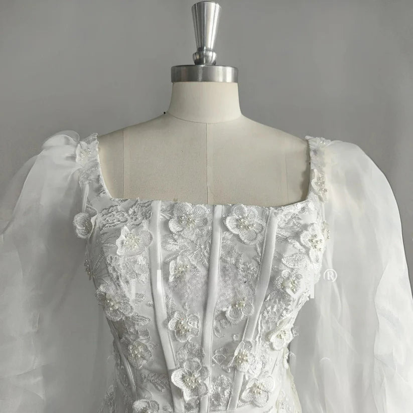 Robe de mariée courte à manches longues bouffantes, fourreau à fleurs, dos nu, col carré, au-dessus du genou, Mini robe de mariée 