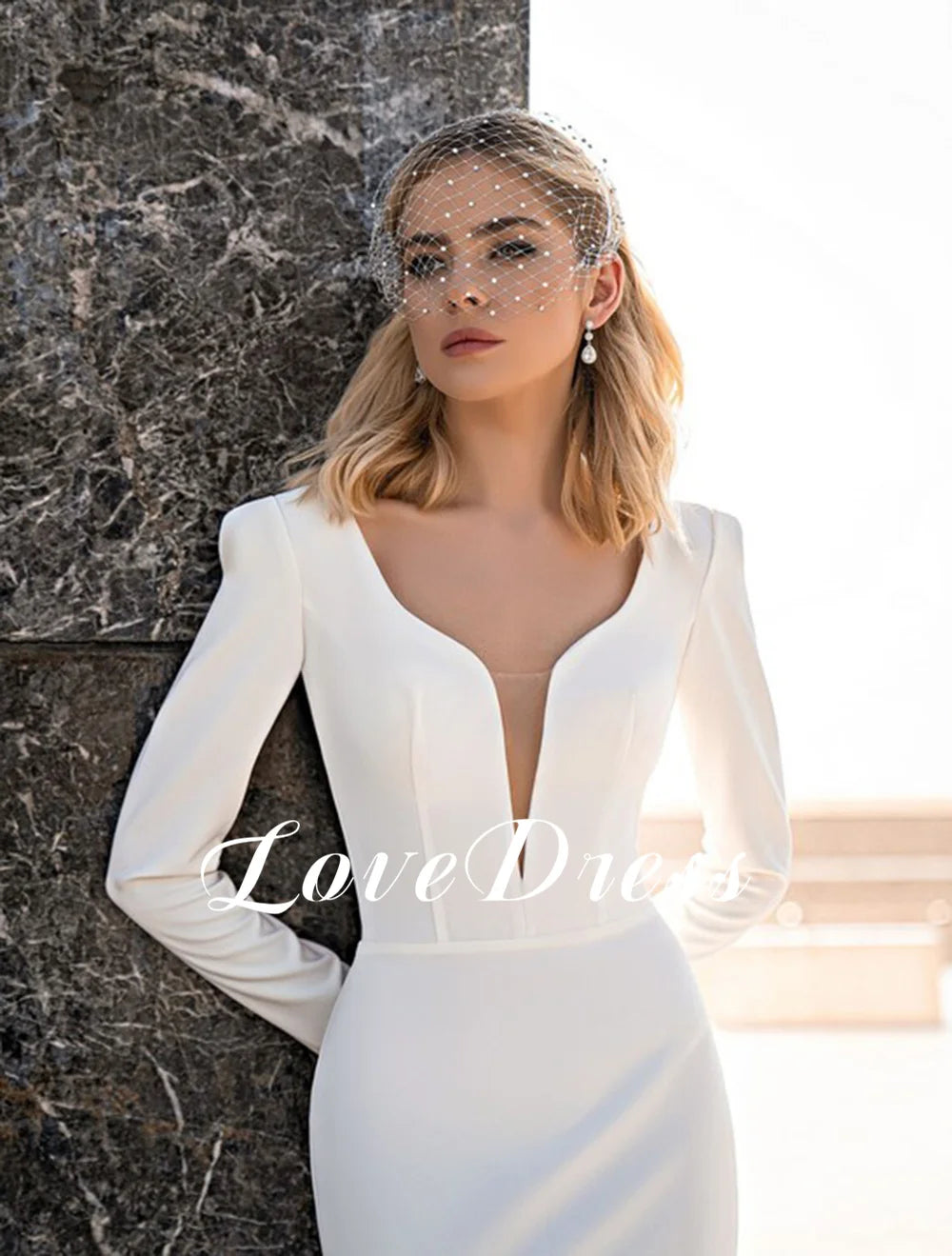 LoveDress-vestido de novia sencillo con cuello en V, cola desmontable, botón de manga larga, vestido de novia moderno de sirena, bata de novia sin espalda