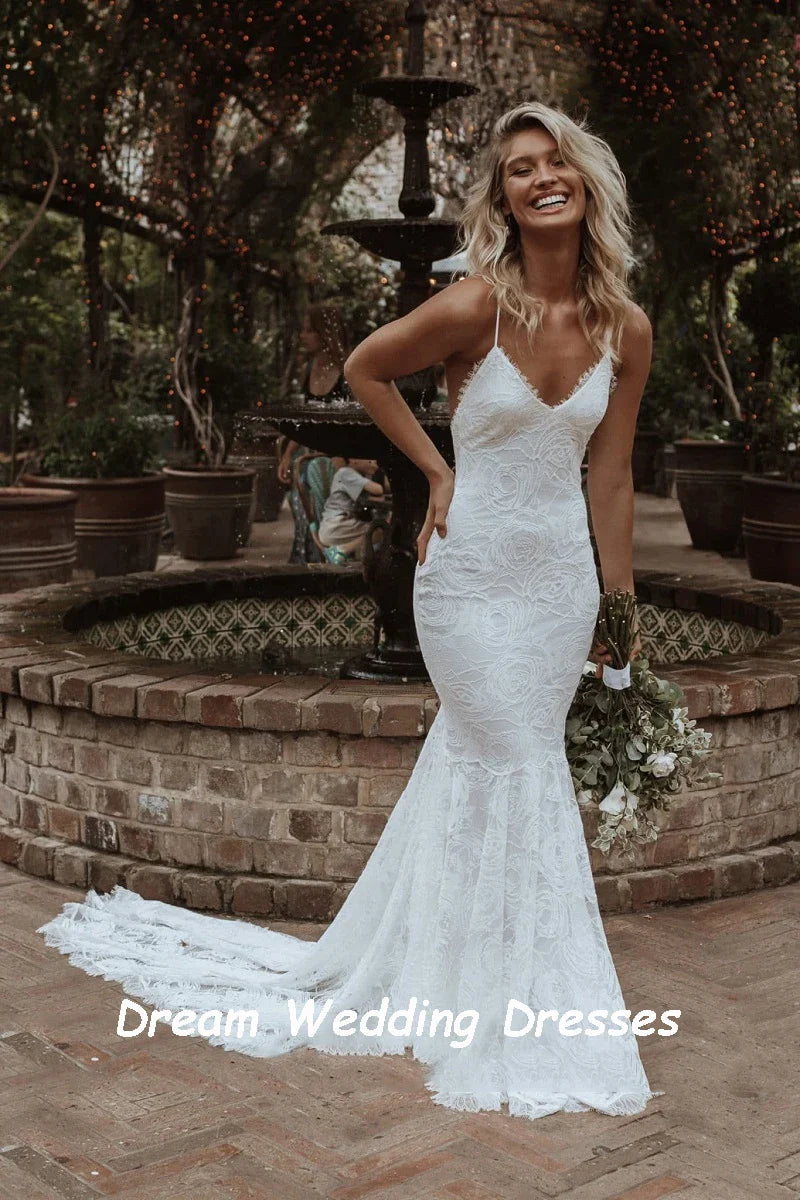 Spaghetti Straps V Neck Mermaid Wedding Dresses Lace Summer Beach Boho Wedding Gowns Elegant Backless Custom Bridal Dress