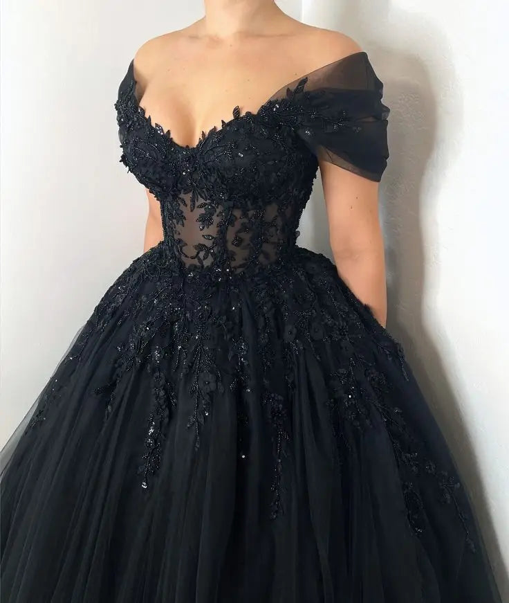 Vestido de noche negro con apliques de encaje con hombros descubiertos, cuello en V, vestido de baile de tul, tren de barrido largo, vestidos de graduación para mujer elegante