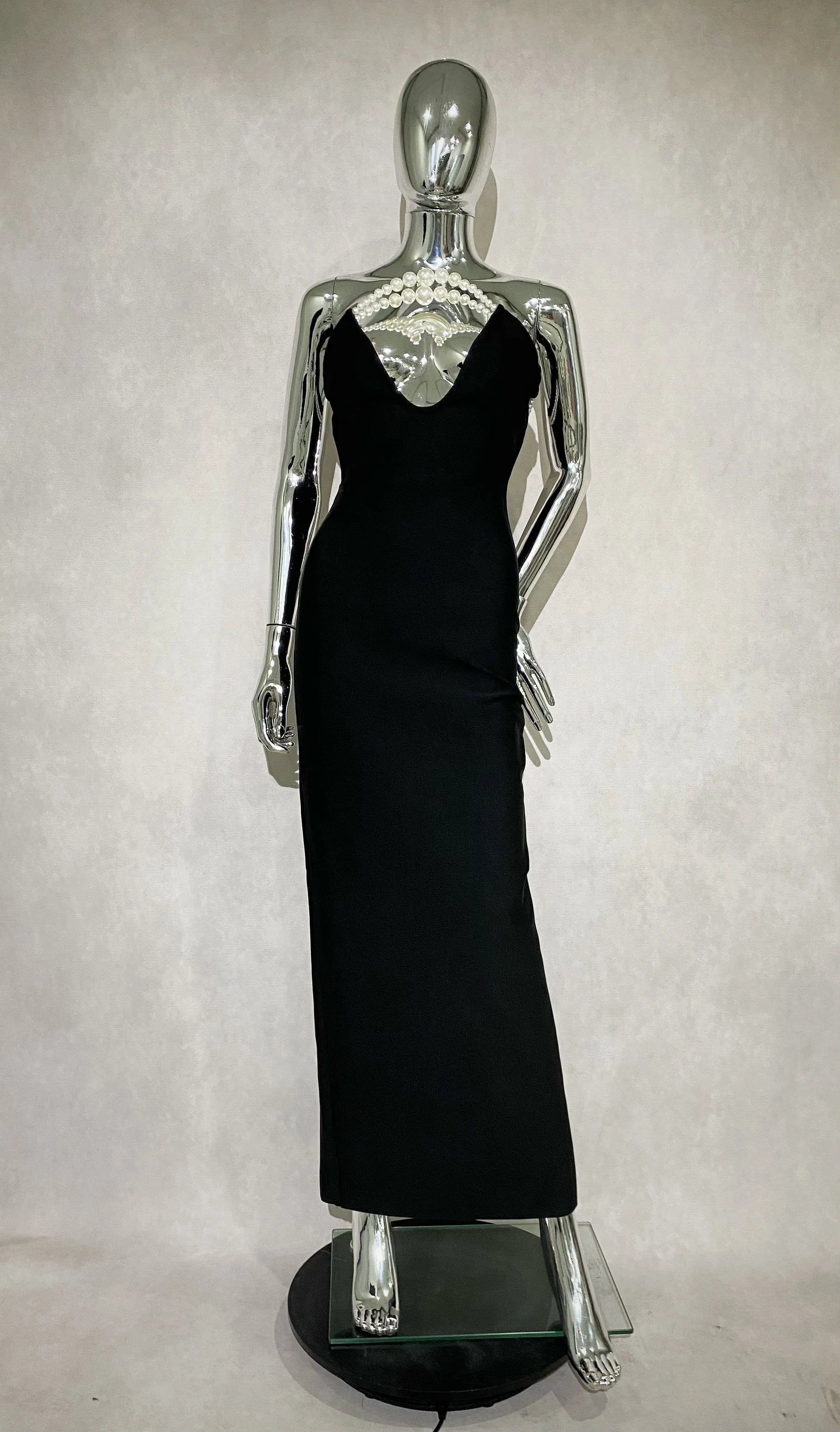 Stereoscopic Pearl Design Sexy V-Neck Package Hips Black Bandage Long Dress Elegant Woman Party Dress Celebrity Benquet Vestido