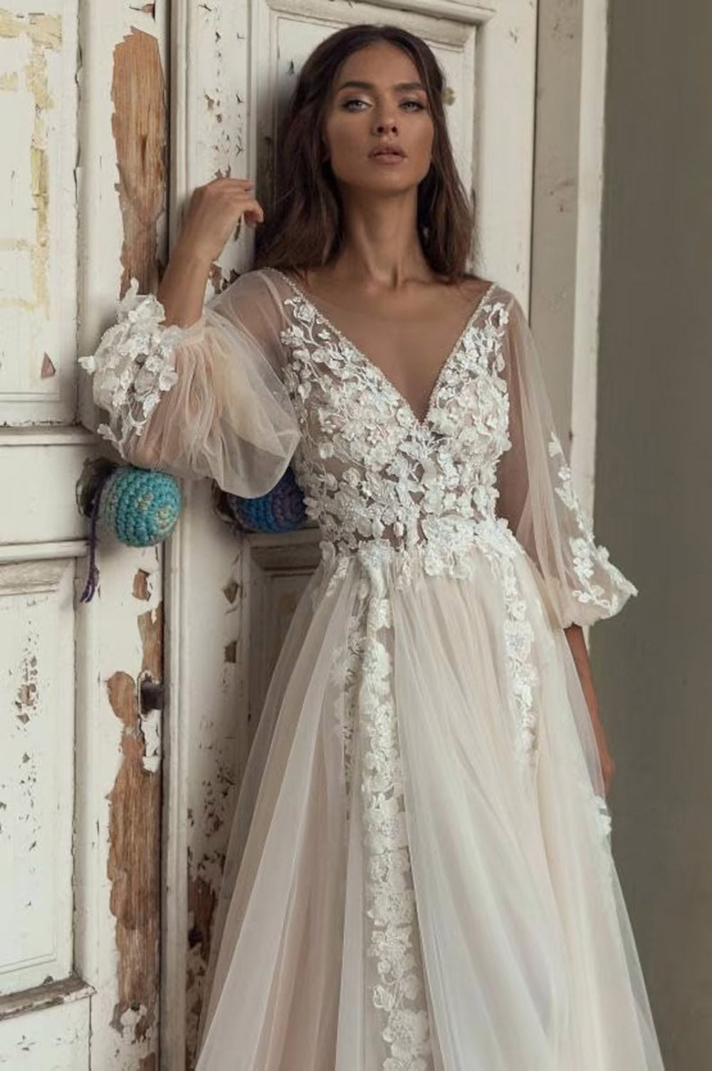 LAYOUT NICEB Boho Wedding Dresses Long Puff Sleeves Bridal Party Gowns Lace Flowers Tulle Sweep Train vestidos de novia playa