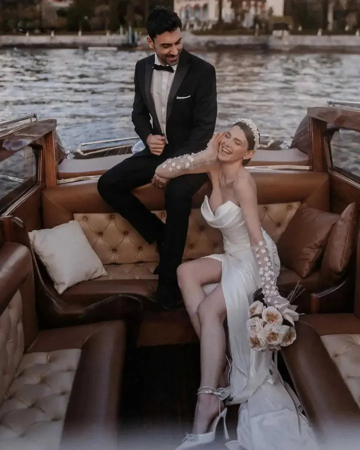 Draped Elastic Satin Wedding Dresses Off Shoulder Pleated Mermaid Bridal Gowns Backless Side Slit Beach Bride Dress 20w