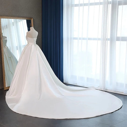 Mewah Putih Satin Strapless Wedding Trailing Dresses Untuk Wanita Wanita Elegan Vintage Big Bow Bow Gaun Gaun Pesta Panjang