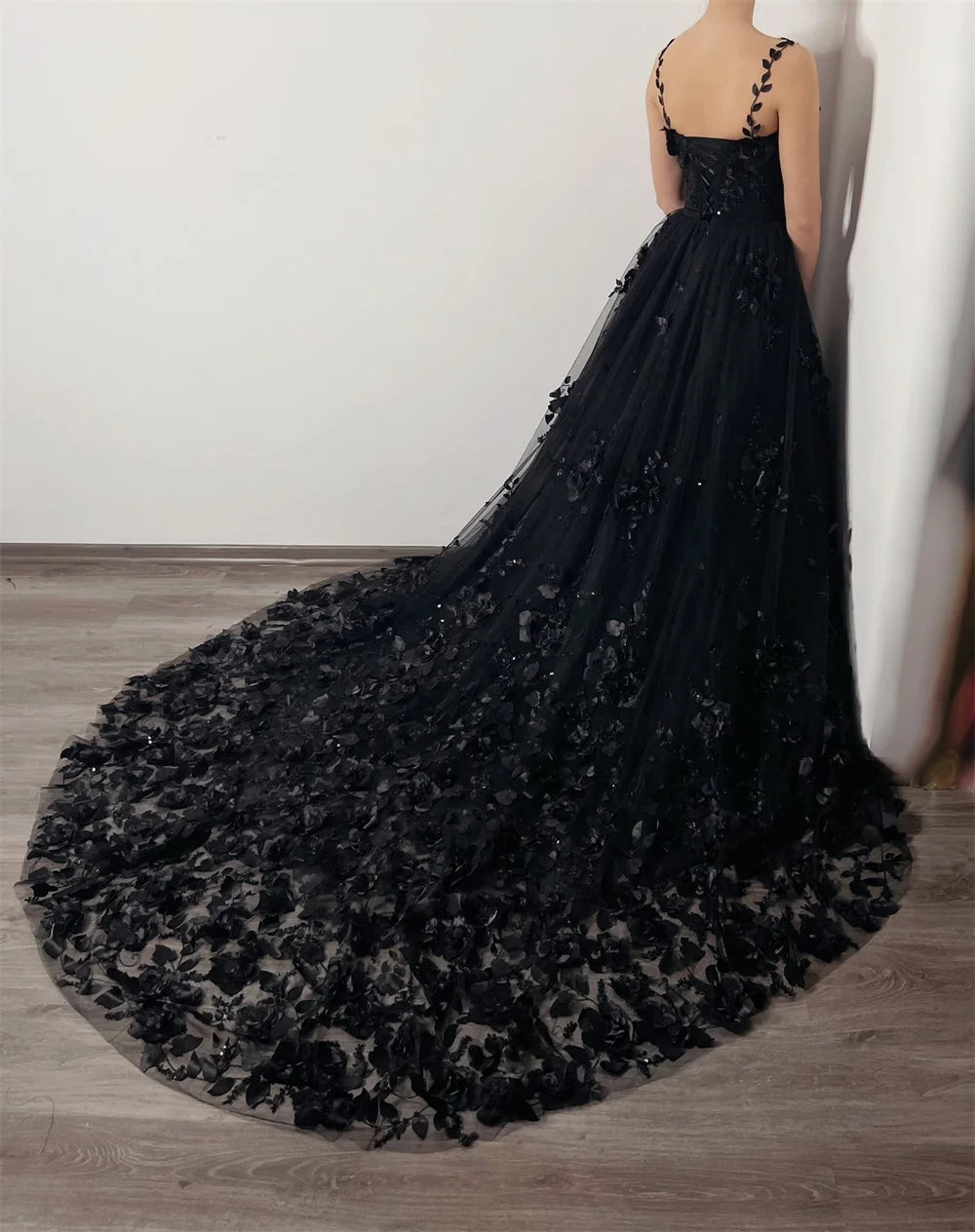 Handmade Lace Embroid Prom Dress Gothic Party Dresses 3D Flower Evening Dress Black Tulle Sweep Train فستان سهرة