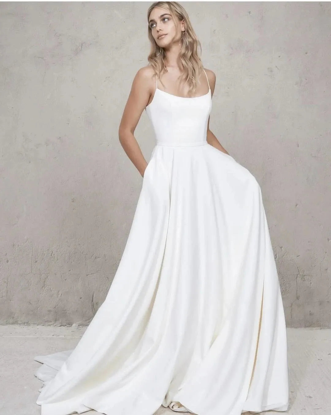 Beach Wedding Dress Spagehtti Strap A-Line Sleeveless Backless With Pocket A-line Customize To Measures Robe De Mariee Elegant White 14w