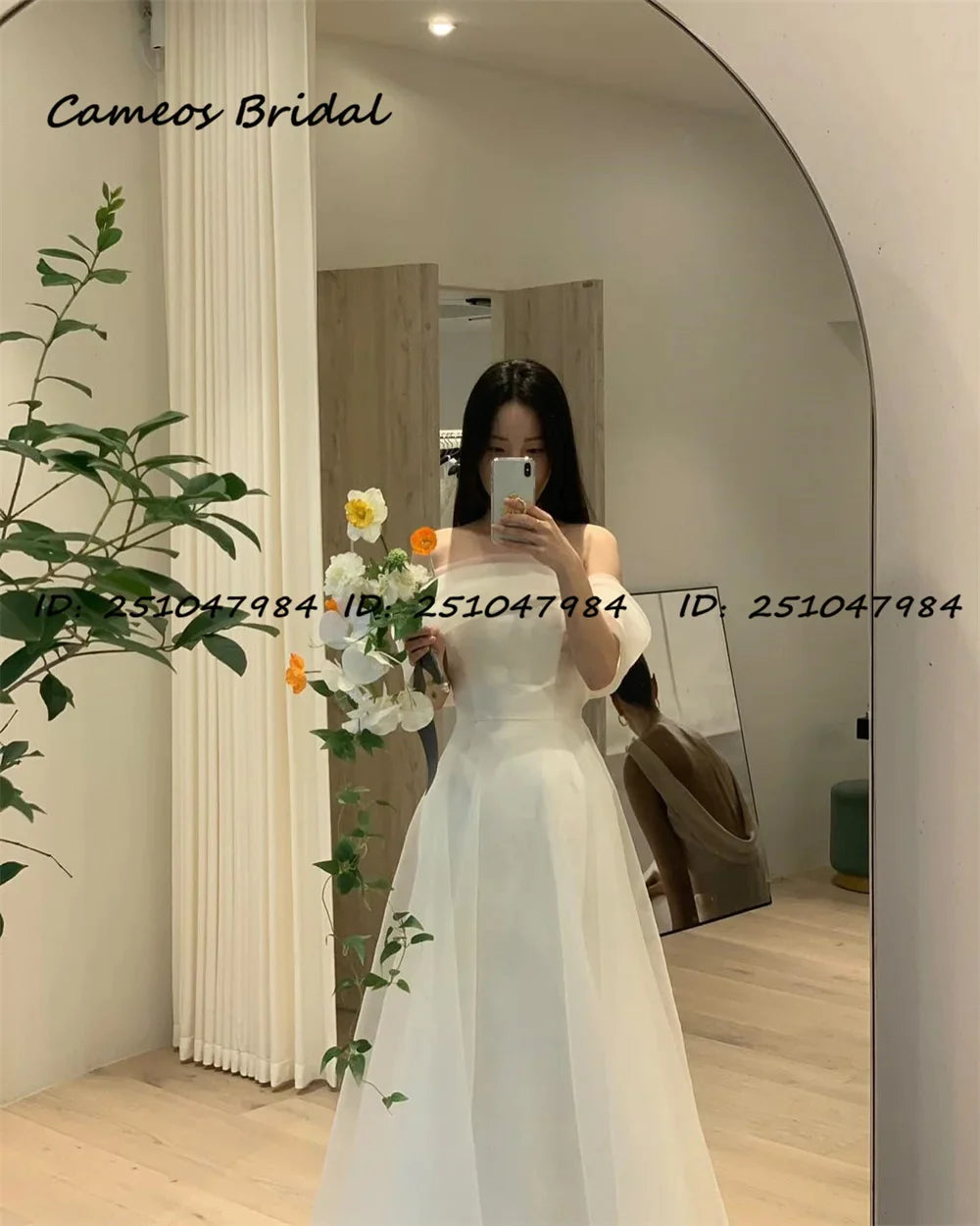 Bez ramiączki organza niestandardowe krótkie rękawy Eleganckie suknie ślubne A-line Korea Korea Brides Suknie Kobietowe sukienki ślubne