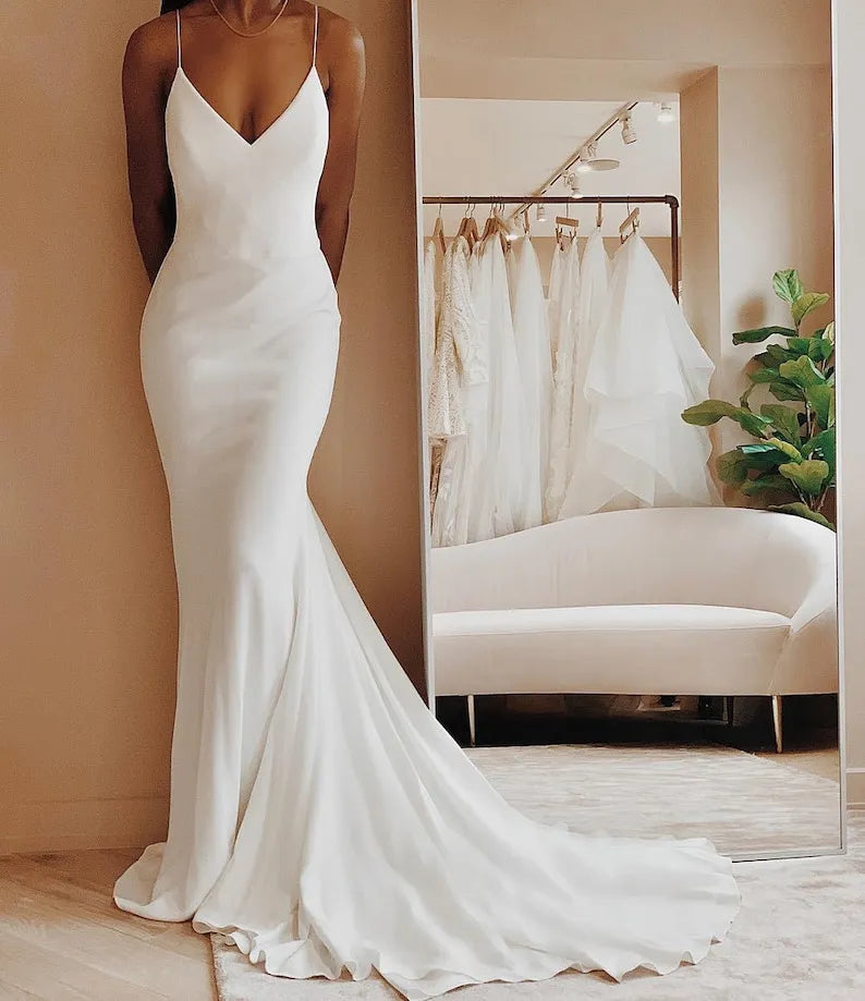Gaun pengantin satin sederhana modern v-neck spaghetti mengikat backless formal lipatan pengantin bridal vestido de noiva sweep train