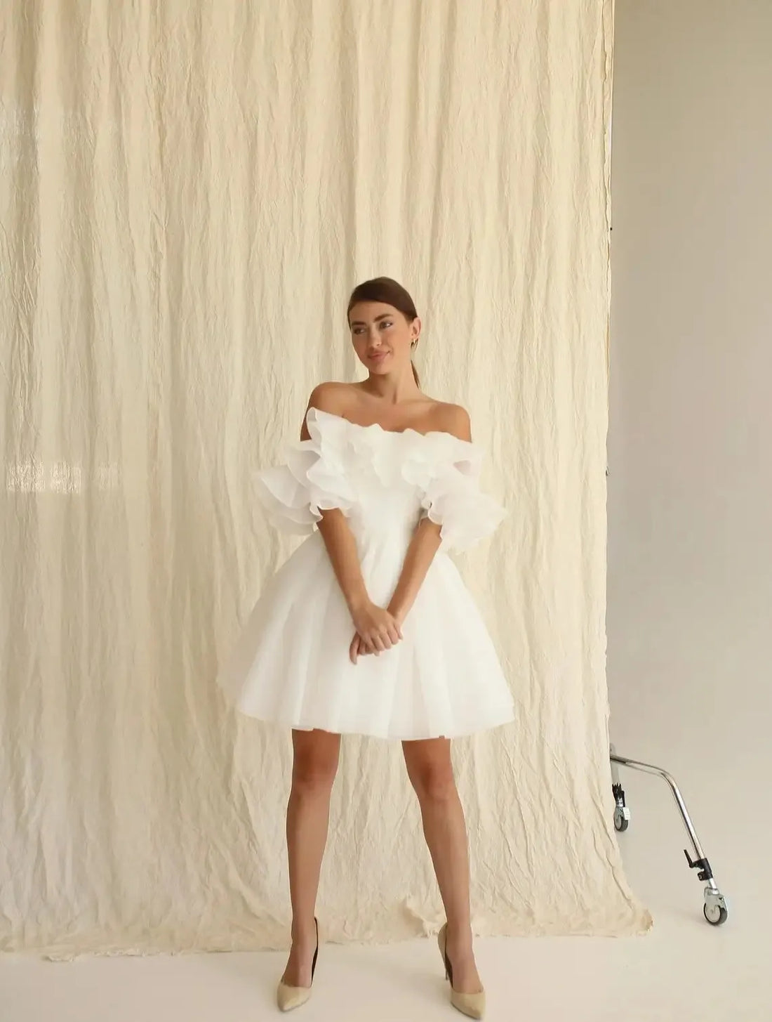 Summer Wedding Dresses Short Ball Gown Organza Simple Bridal Gowns Formal Party Off Shoulder Ruffles Strap Mini Bride Dress