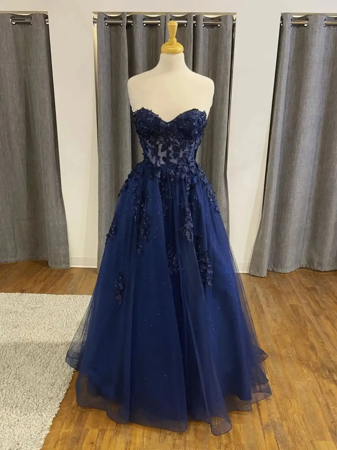 Navy Blue Evening Dresses Tulle Lace Applique Rhoenstone Strapless Sweetheart A Line Long Floor Length Prom Gowns Custom made Navy Blue