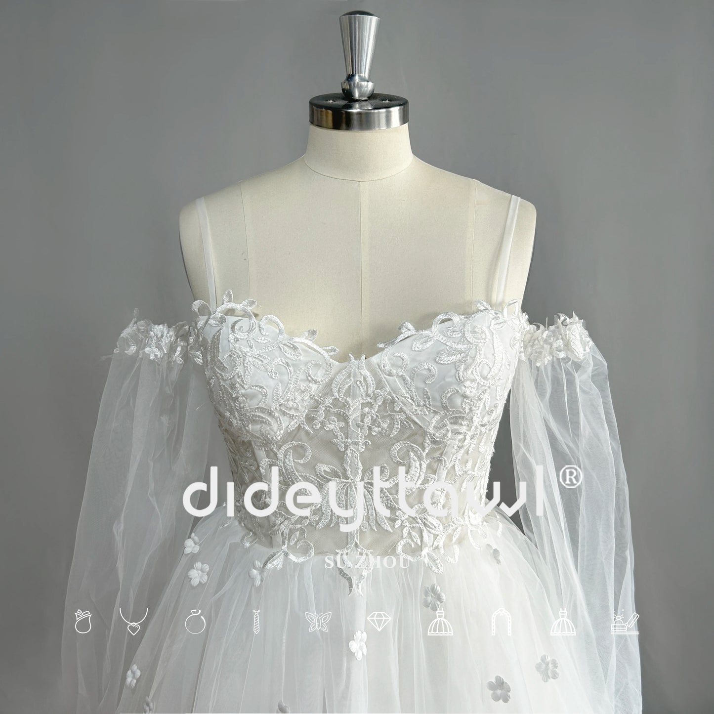 DIDEYTTAWL Vestido de novia corto de tul de manga larga con escote en forma de corazón Mini vestido de novia con hombros descubiertos Imagen Real