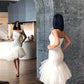Trägerloser kurzer Asymmetrische Abschlussballkleider schlanker Fit Satin und Tulle Meerjungfrau Spezialanlagenkleider für Frauen Hochzeitsfeier