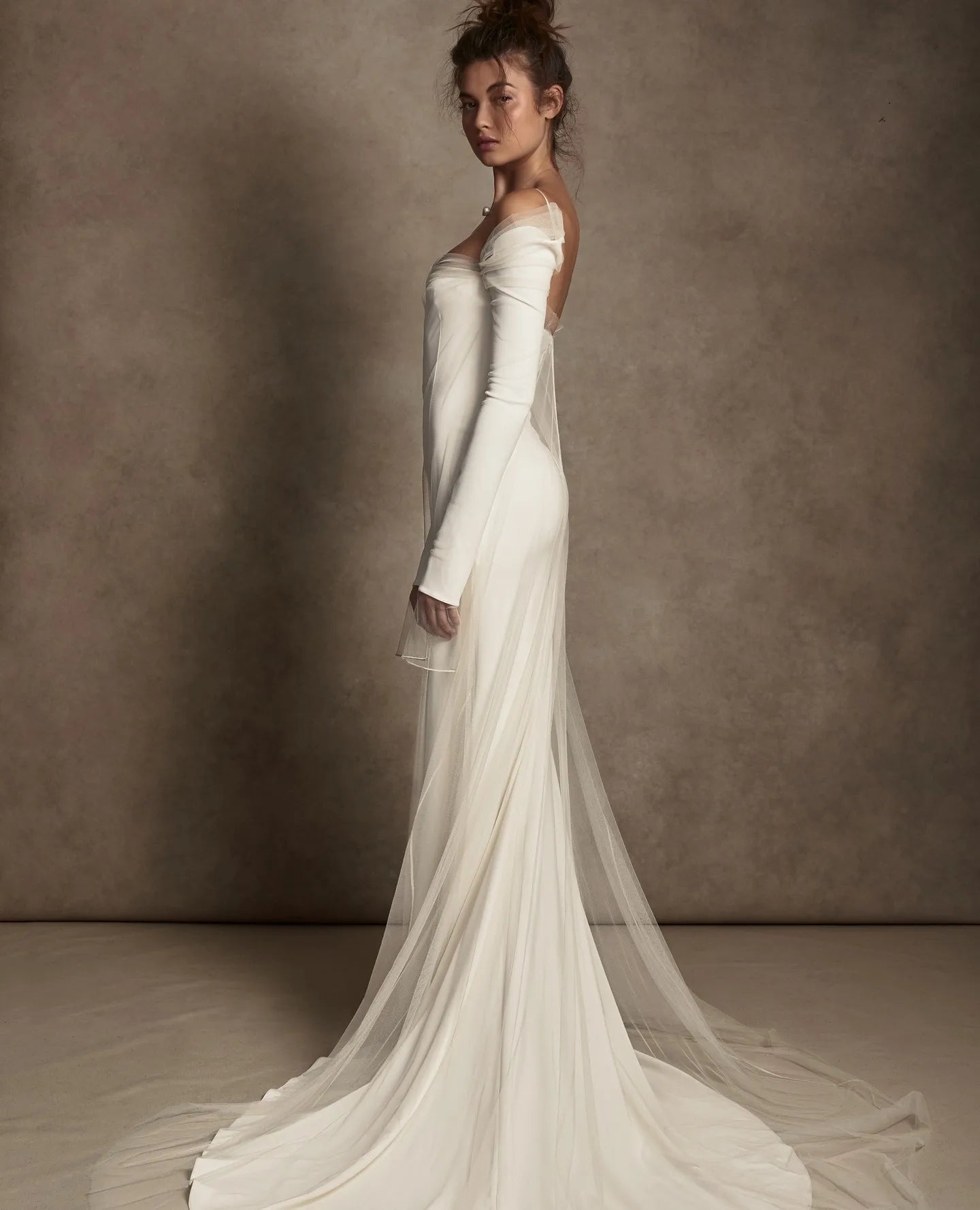 Sexy Long Sleeves Boat Neck Sheath/Cloum Wedding Dresses Formal Bride Grown 2022