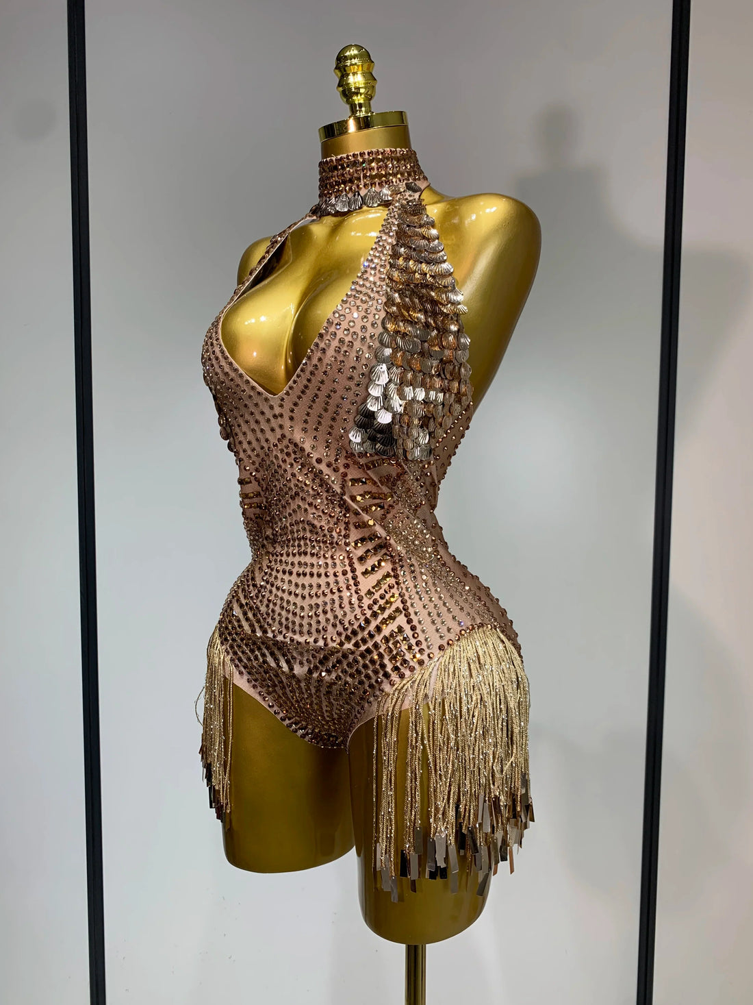 Luxury Sparkly Rhinestones Tassels Sequins Bodysuit Women Sexy Halter Backless Stage Performance Costume Club Birthday Outfit Gold