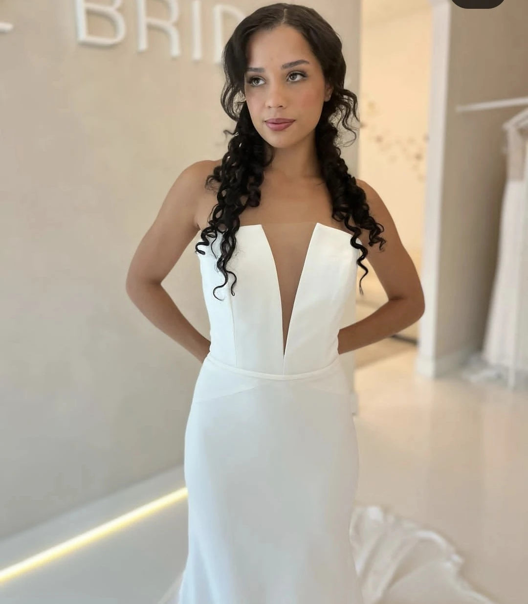 V-Neck Wedding Dress Satin for Women Customize Untuk mengukur robe elegan de Mariee zipper belakang gaun pengantin awam putih elegan