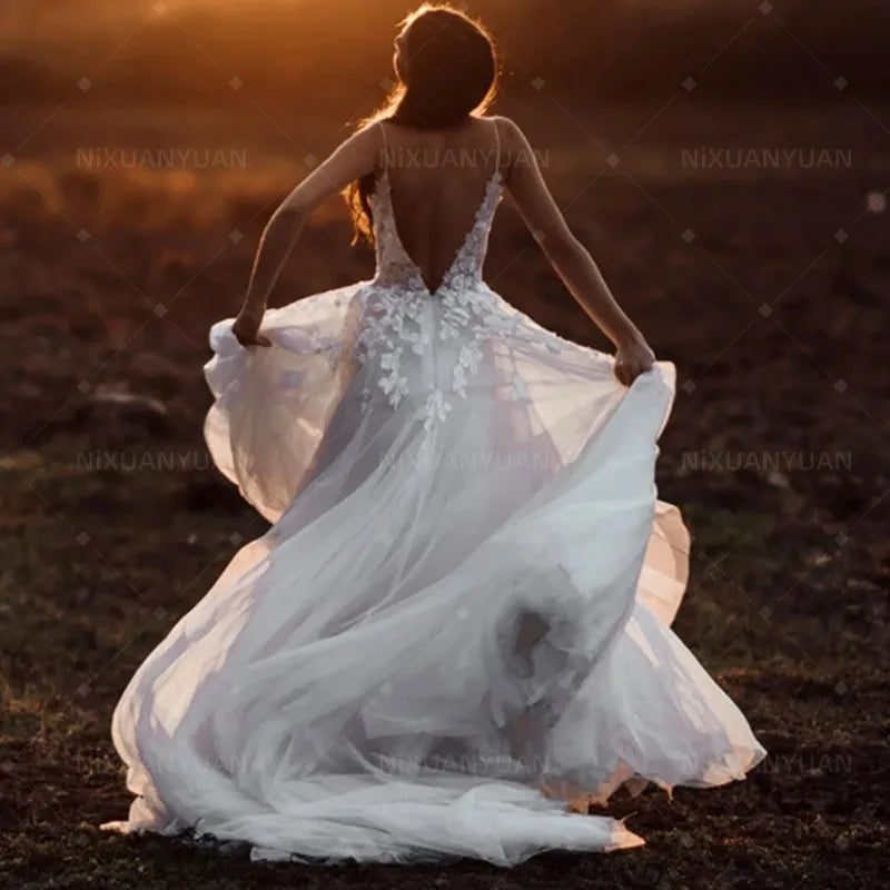 Spaghetti Strap V-Neck Wedding Dress A-Line Lace Appliques Backless Boho Tulle Bride Gown Train Vestido De Novia