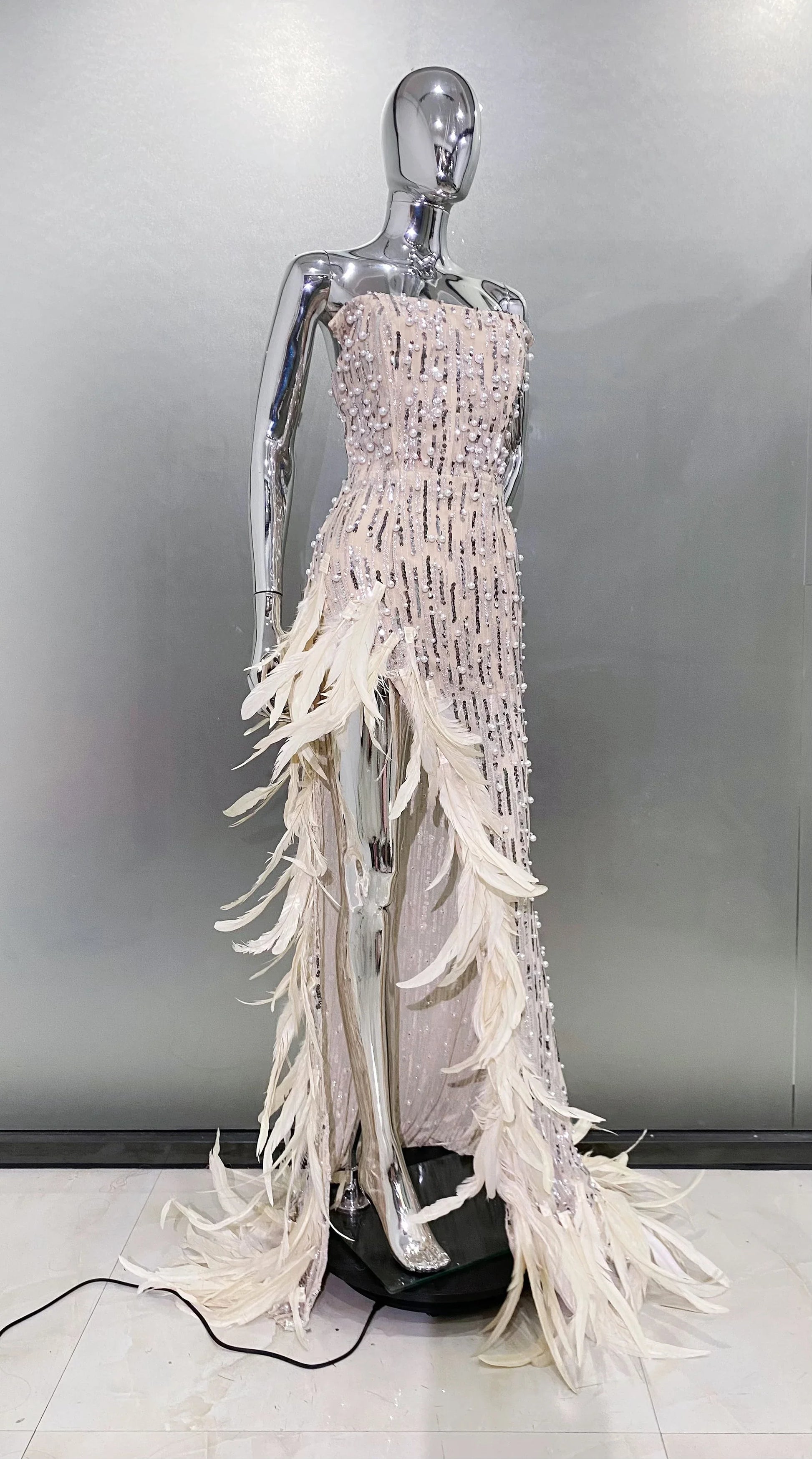 Gorgeous Feathers Beading Sequins High Slit Strapless Floor Length Dress Woman Birthday Party Vestido Stage Performance Costume