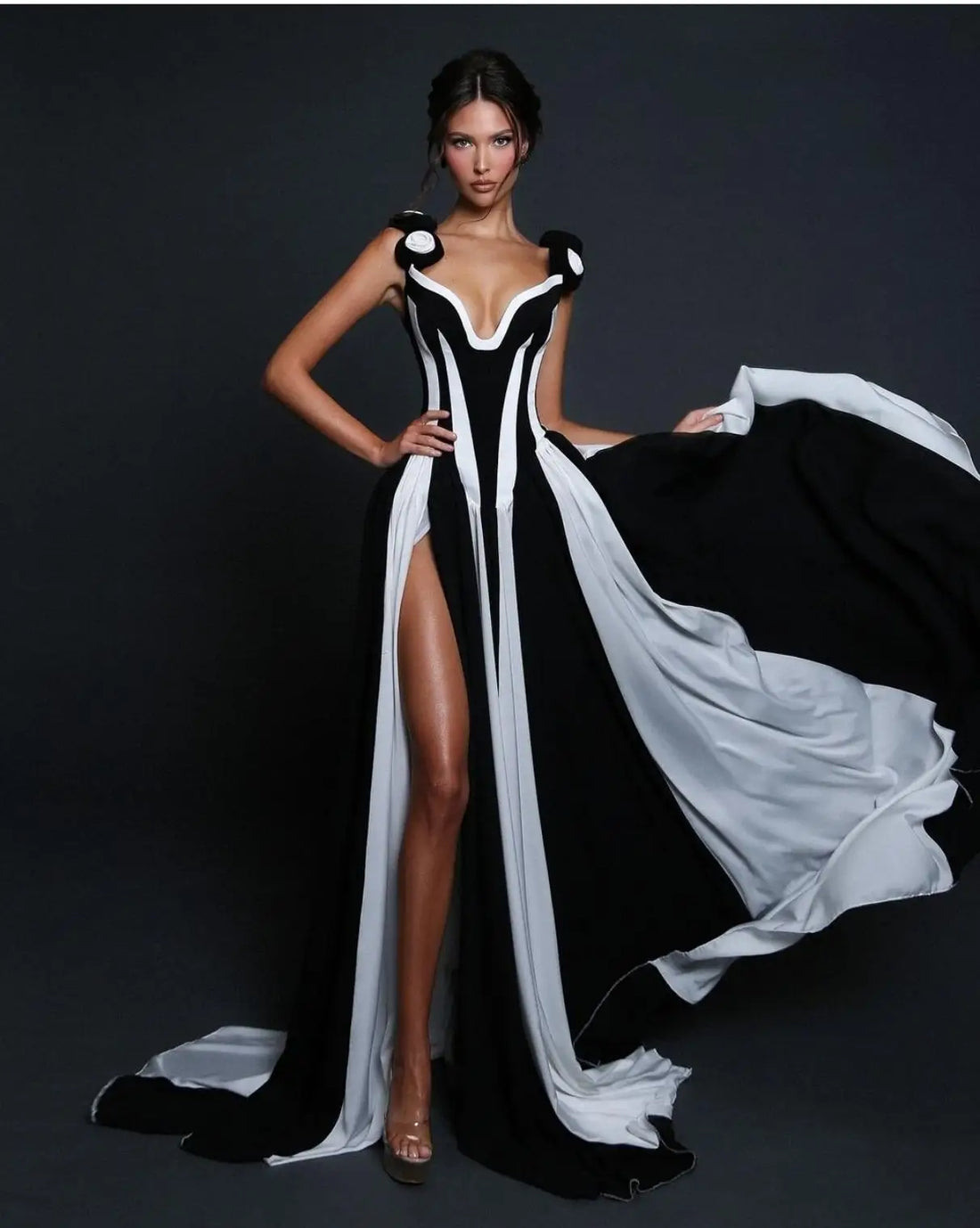 Stereoscopic Flowers sleeveless White and Black Bandage long Dress Woman Holiday Party Vestido Celebrity Party outfit！