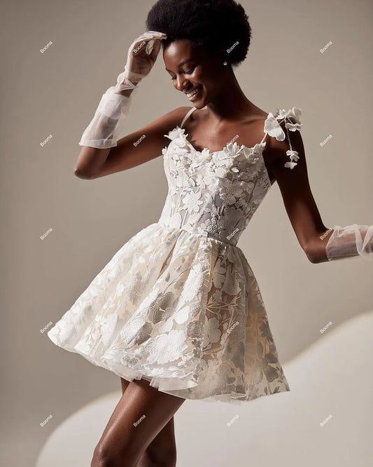 A-line sukienki weselne Kwiaty koronkowe krótkie narzeczeniowe aplikacje Sukry spaghetti koktajlowe suknie dla kobiet